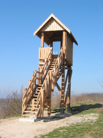 Aussichtsturm an der Elbe